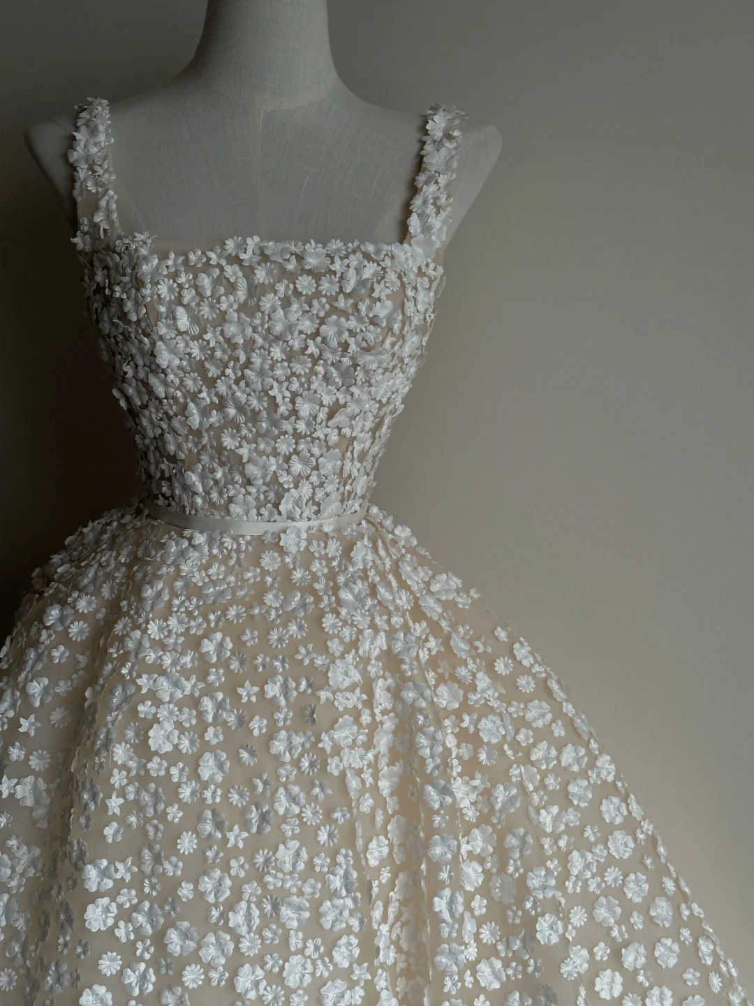 White Flower Exquisite Ball Gown Strapless Tulle Prom Dress Formal Dress 16th Birthday Dress DP3449