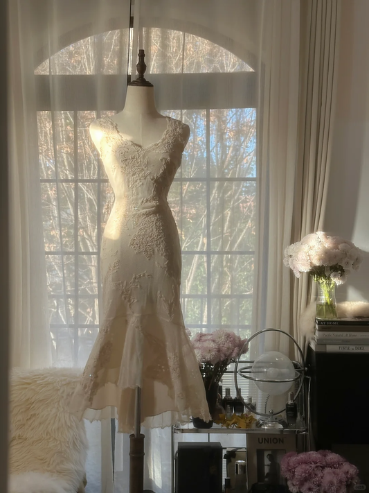 Gentle Mermaid V Neck Appliques White Chiffon Short Homecoming Dress Cocktail Dress DP2478
