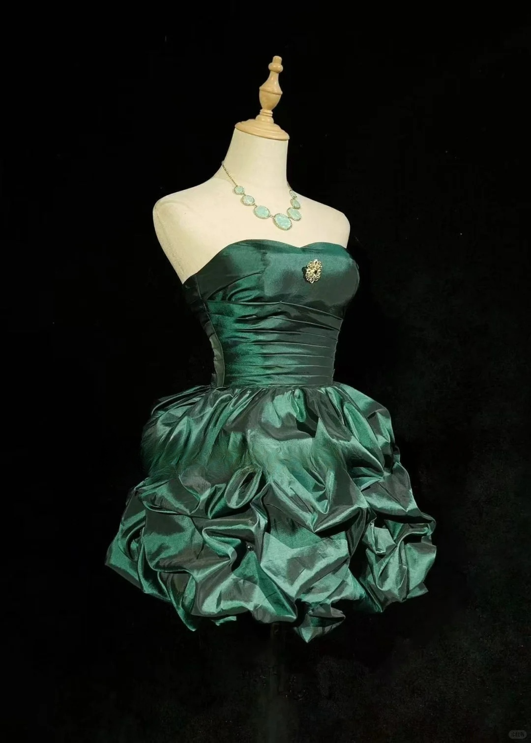 Hunter Green A Line Sweetheart Neck Pleated Satin Short Homecoming Dress DP2763