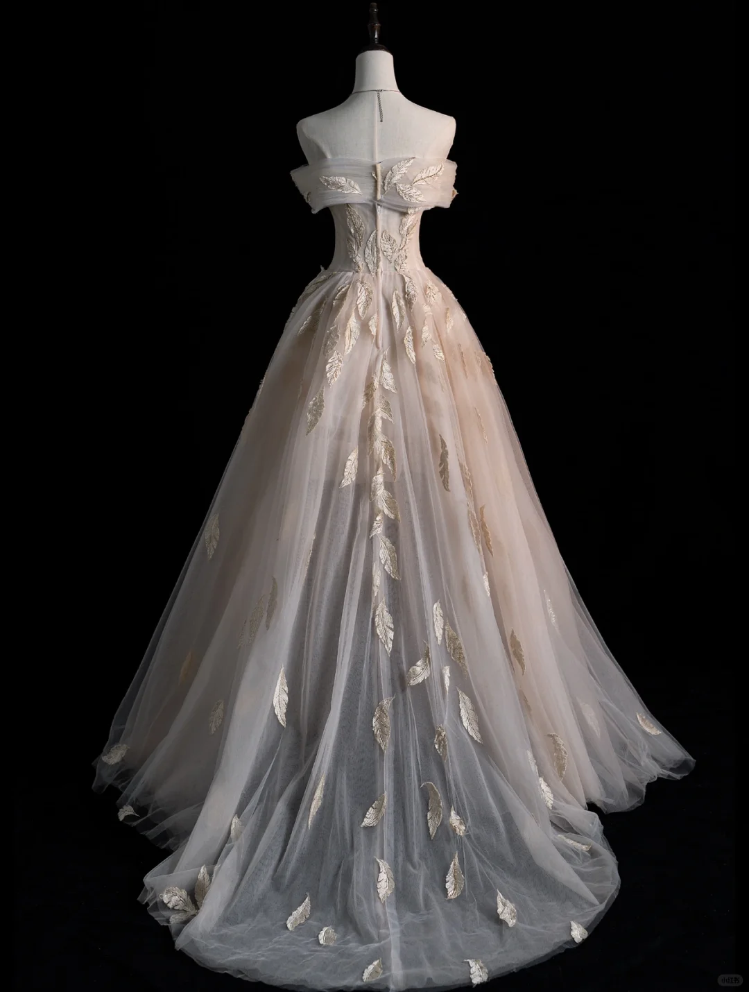 Stunning A Line Off the Shoulder Appliques Tulle Long Prom Dress Party Dress DP2520