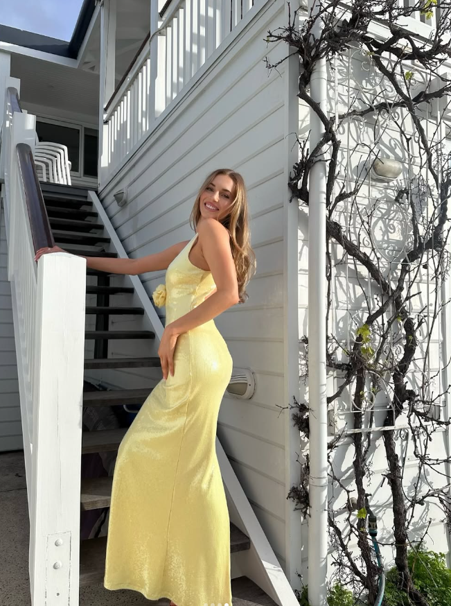 Cute Sheath Halter Yellow Sequin Open Back Prom Dress Graduation Prom Dress with Slit DP2110