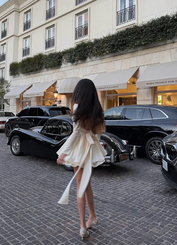 Apricot Backless A Line Long Sleeve Satin Homecoming Dress Cocktail Dress Outfits DP3412