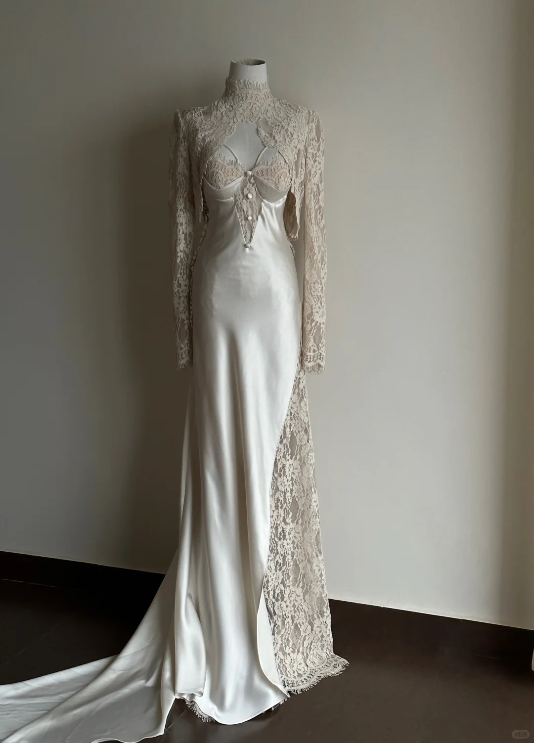 Vintage Mermaid Long Sleeve Apricot Lace Satin Prom Dress Wedding Dress DP3475