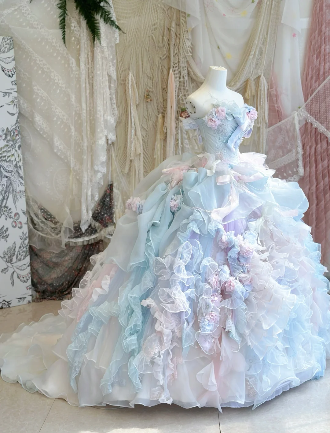 Unique Ball Gown Strapless Floral Beaded Layered Organza Prom Dress 16th Birthday Dress DP3771