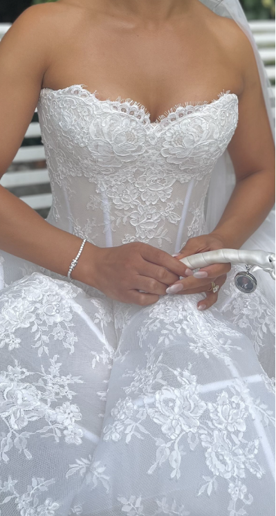 Unique Ball Gown Sweetheart Neck Lace Long Sweep Wedding Dress DP1873