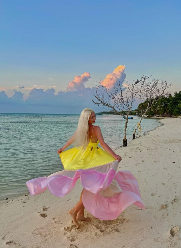 Pink Yellow A Line Spaghetti Strap Satin Vacation Dress Outfits DP3284