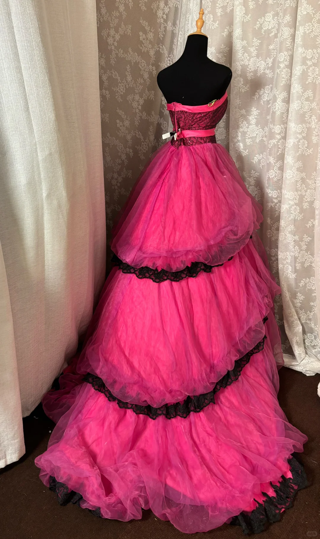 Barbie Pink Ball Gown Strapless Black Beaded Layered Organza Prom Dress Party Dress DP3185
