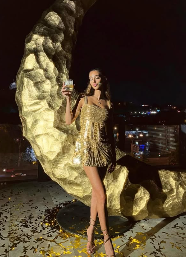 Shiny Sheath Strap Golden Sequin Short Homecoming Dress Birthday Dress Outfits DP4109