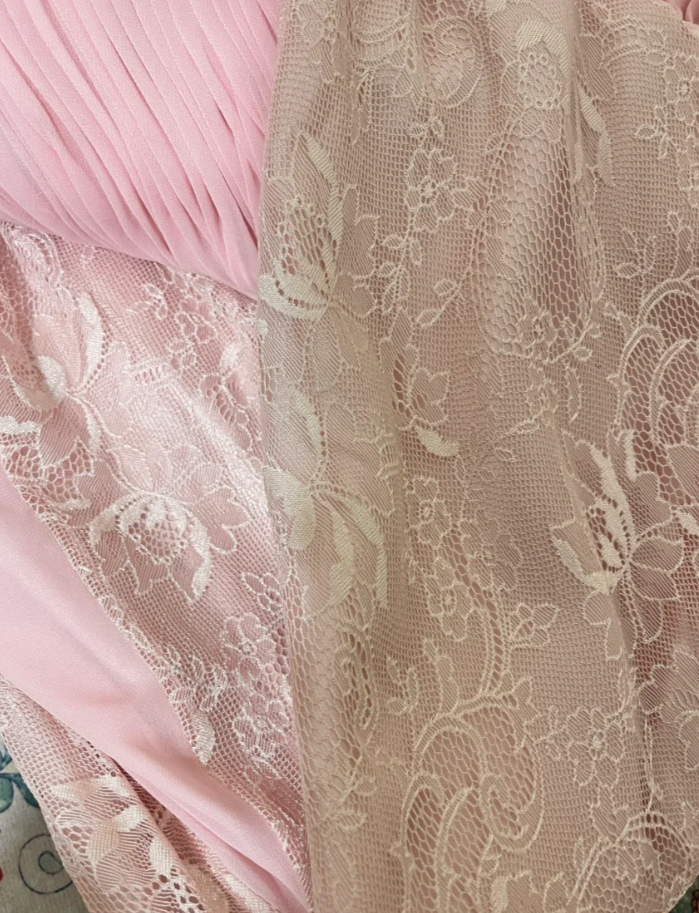 Gentle Mermaid V Neck Light Pink Lace Chiffon Long Prom Dress Wedding Guest Dress DP4274