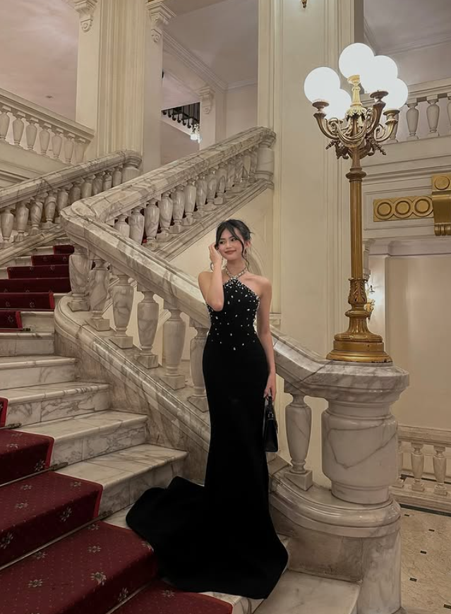Classic Mermaid Halter Beaded Black Satin Open Back Prom Dress 16th Birthday Dress Long Sweep DP3973
