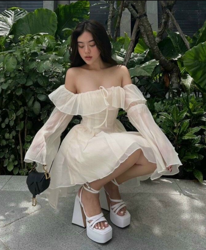 Gentle A Line Long Sleeve Chiffon Mini Homecoming Dress DP2783