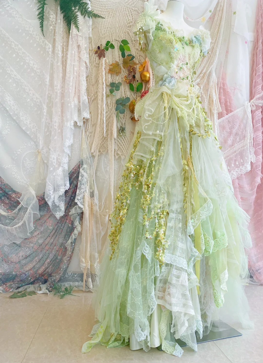 The Wizard of Oz Exquisite Ball Gown Straps Floral Beaded Tulle Prom Dress 16th Birthday Dress DP3764