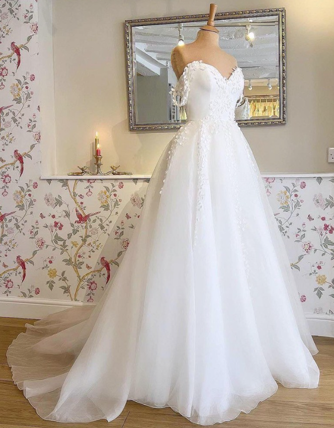 Elegant Ball Gown Off the Shoulder Appliques Tulle Long Sweep Wedding Dress DP1869