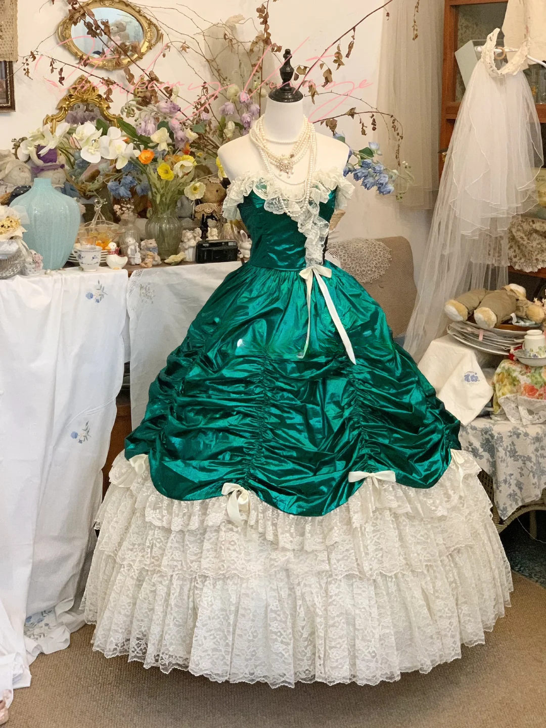 Vintage Ball Gown Strapless Green Satin White Lace Prom Dress 16th Birthday Dress DP4142