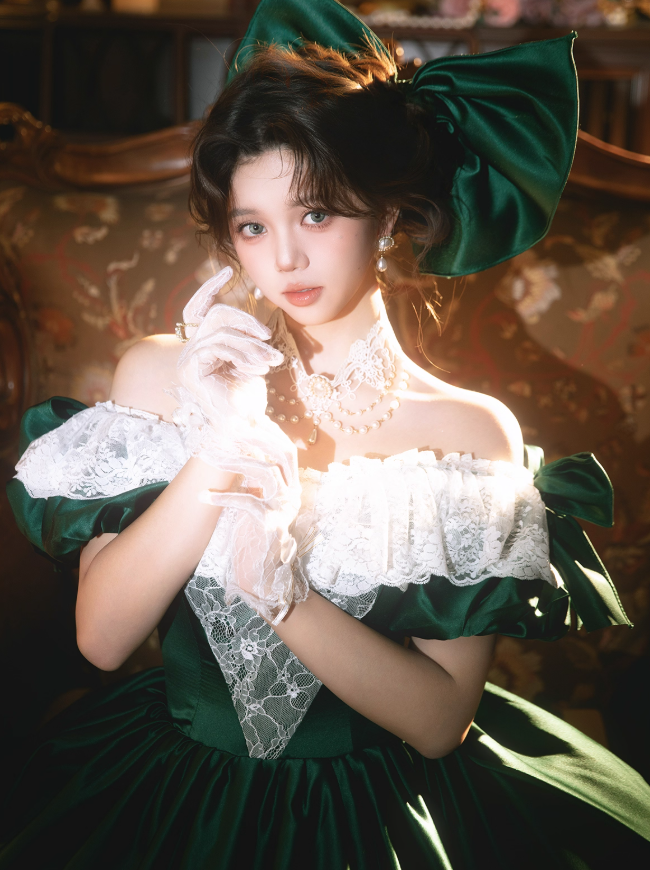 Classic Ball Gown Off the Shoulder Lace Green Satin Prom Dress 16th Birthday Dress DP3567