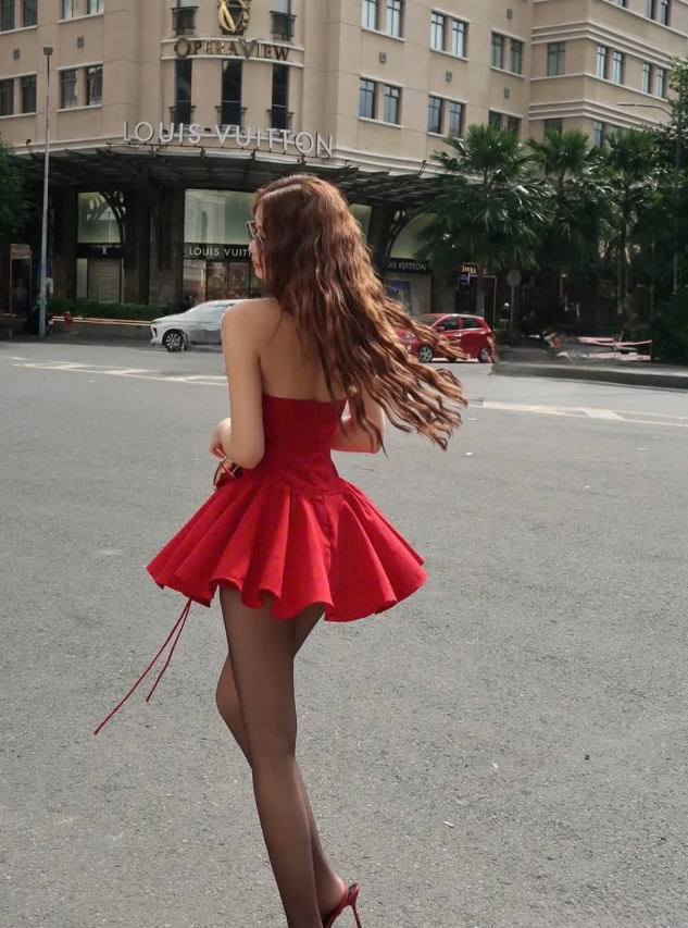 Cute A Line Halter V Neck Red Satin Short Open Back Homecoming Dress Outfits DP1560