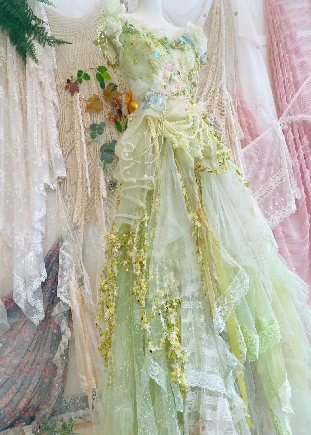The Wizard of Oz Exquisite Ball Gown Straps Floral Beaded Tulle Prom Dress 16th Birthday Dress DP3764
