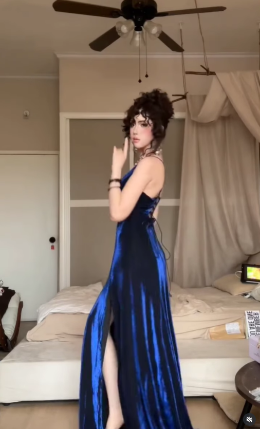 Navy Blue Mermaid Spaghetti Strap Velvet Prom Dress with Slit DP4363