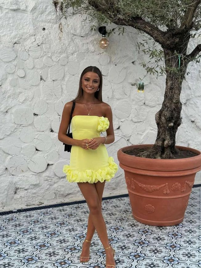Cute A Line Halter Yellow Lace Short Formal Homecoming Dress Middle School Short 16th Birthday Outfits Graduation Dress Cocktail Dresses DP2939