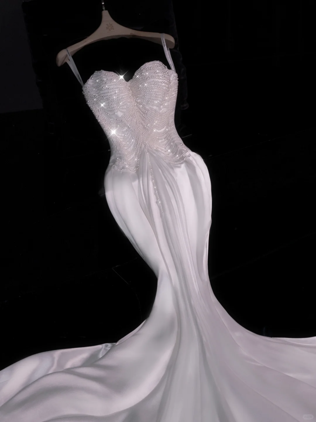 Charming White Pearl Mermaid Sweetheart Neck Satin Elegant Prom Dress Evening Dress DP2962