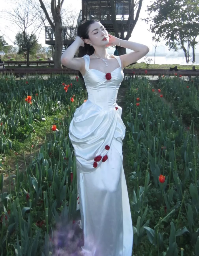 White Sheath Spaghetti Strap Pleated Satin Prom Dresses Outfits DP4198