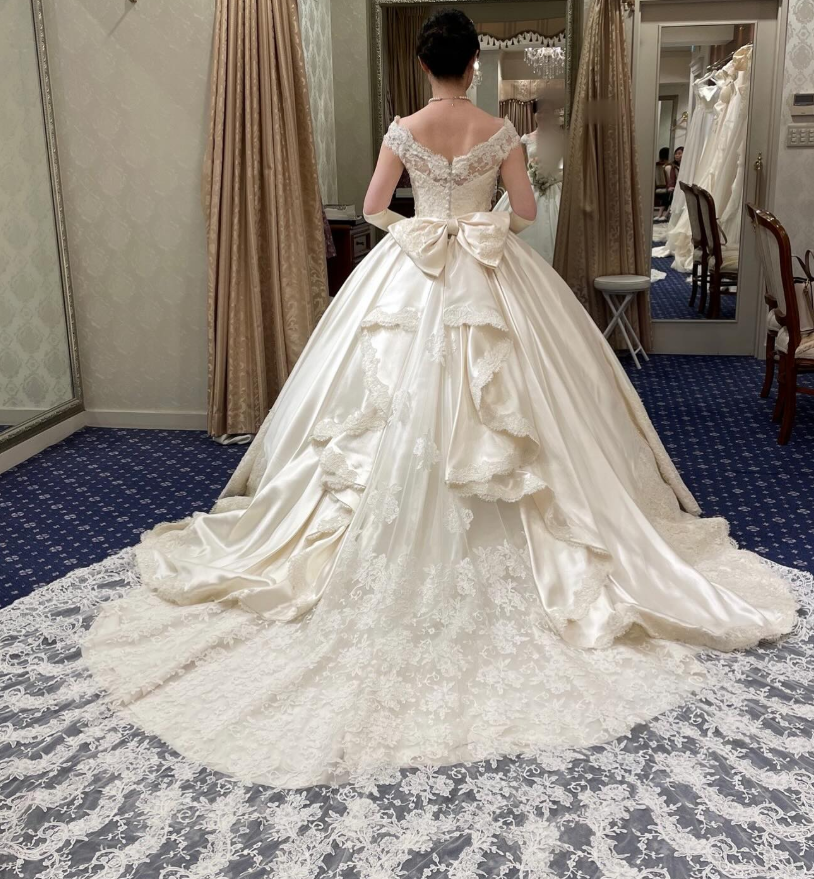 Vintage A Line Off the Shoulder White Pearl Satin Lace Long Sweep Wedding Dress DP4105