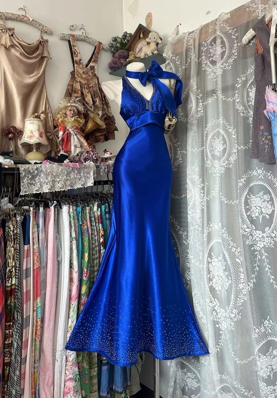 Vintage Royal Blue Mermaid Halter Beaded Satin Prom Dress Evening Dress DP5231