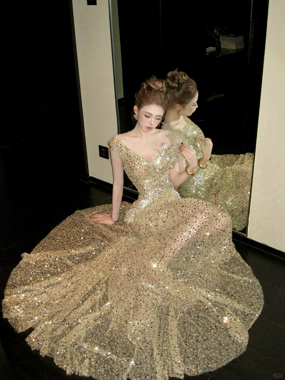Shiny Mermaid V Neck Gold Sequin Long Party Dress Prom Dress DP2506