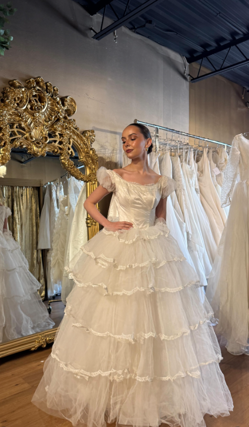 Vintage 1950s A Line Layered Tulle Long Wedding Dress DP5215