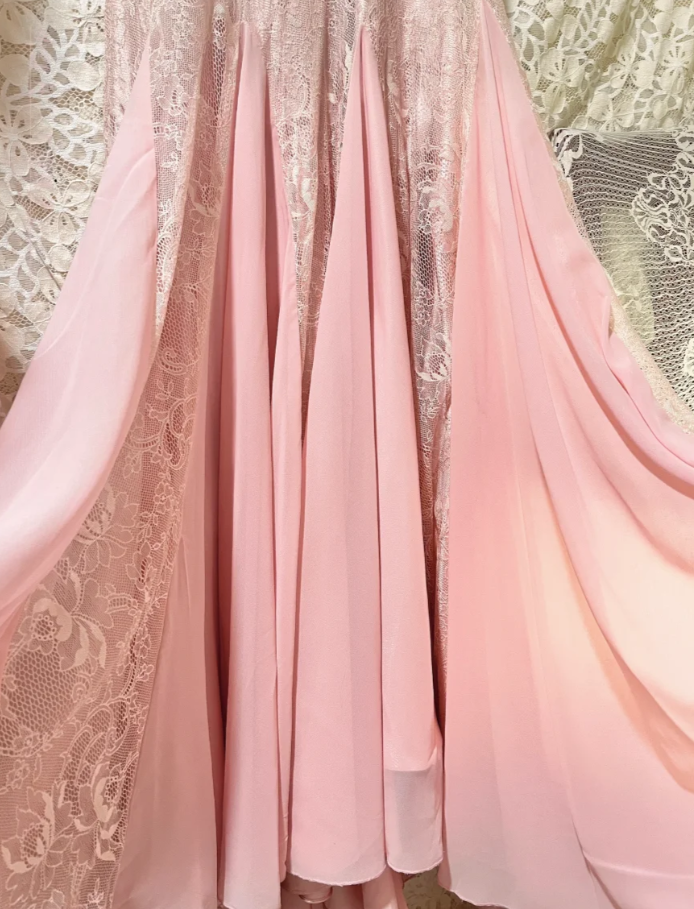 Gentle Mermaid V Neck Light Pink Lace Chiffon Long Prom Dress Wedding Guest Dress DP4274