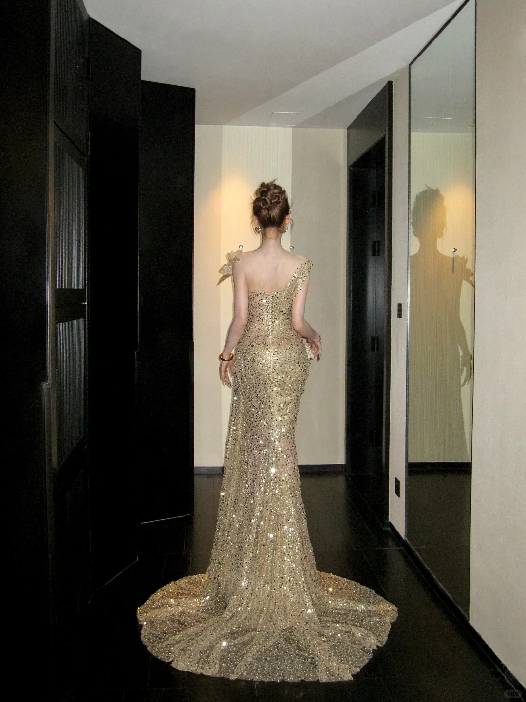 Shiny Mermaid V Neck Gold Sequin Long Party Dress Prom Dress DP2506