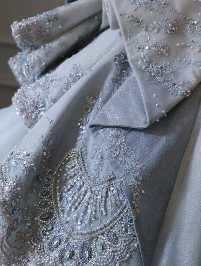 Elegant Ball Gown Off the Shoulder Exquisite Beaded Sequin Layered Satin Long Prom Dress Evening Dress DP4686