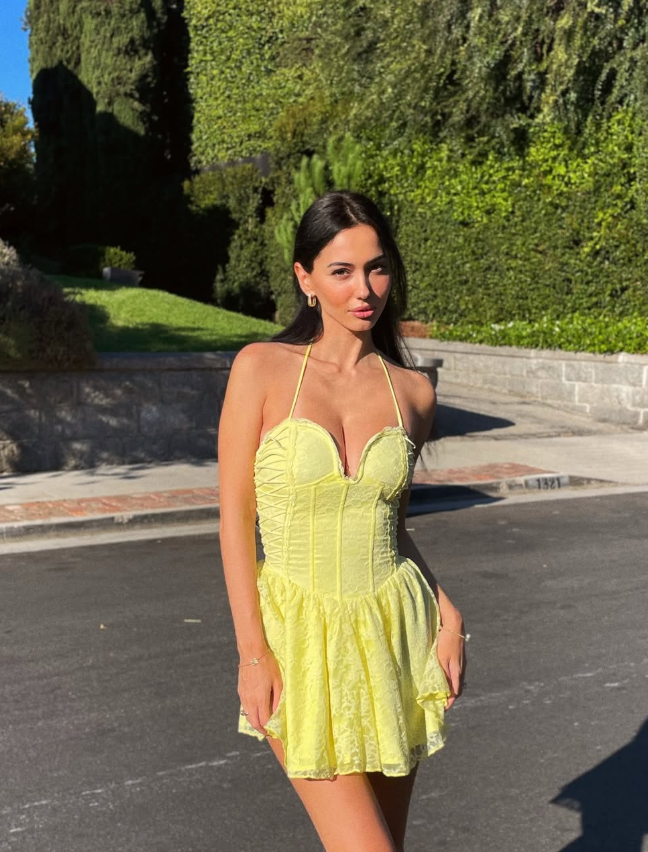 Cute A Line Halter Yellow Lace Short Formal Homecoming Dress Middle School Short 16th Birthday Outfits Graduation Dress Cocktail Dresses DP2939