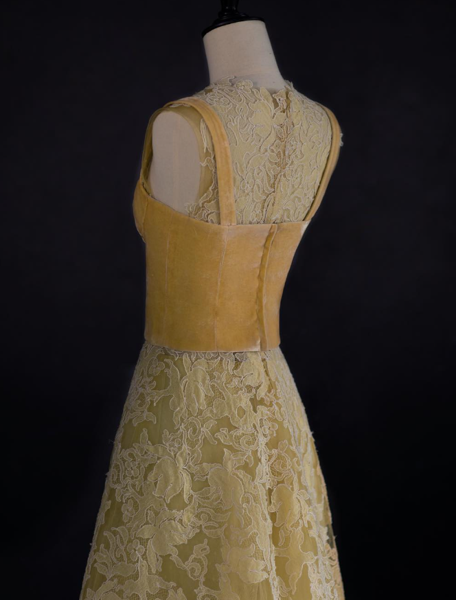 Vintage A Line Round Neck Yellow Lace Velvet Prom Dress Evening Dress DP1535
