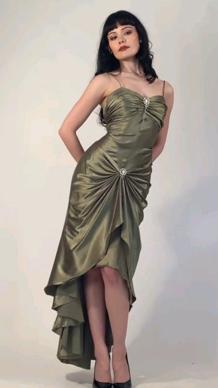 Charming Mermaid Spaghetti Strap Rhinestone Green Satin Party Dress Evening Dress DP2321