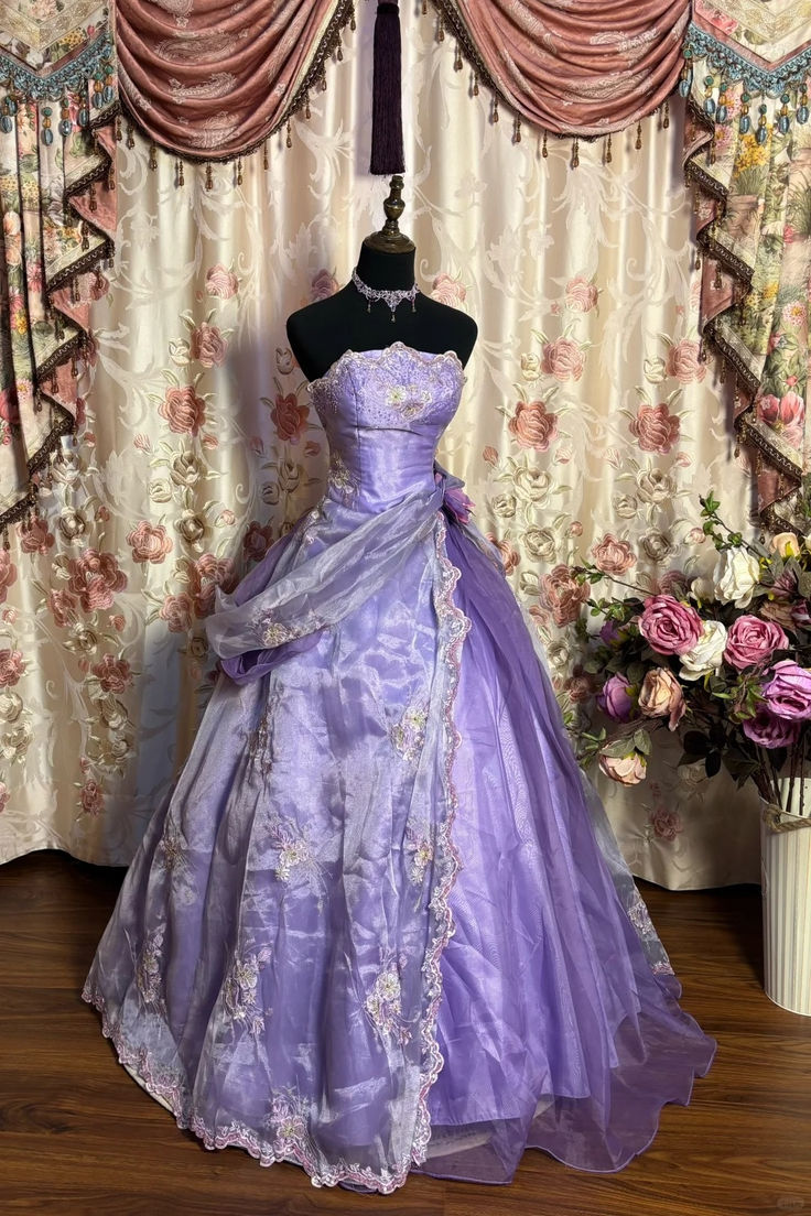 Pretty Purple Ball Gown Strapless Floral Embroidery Organza Satin Prom Dress Party Dress DP3183