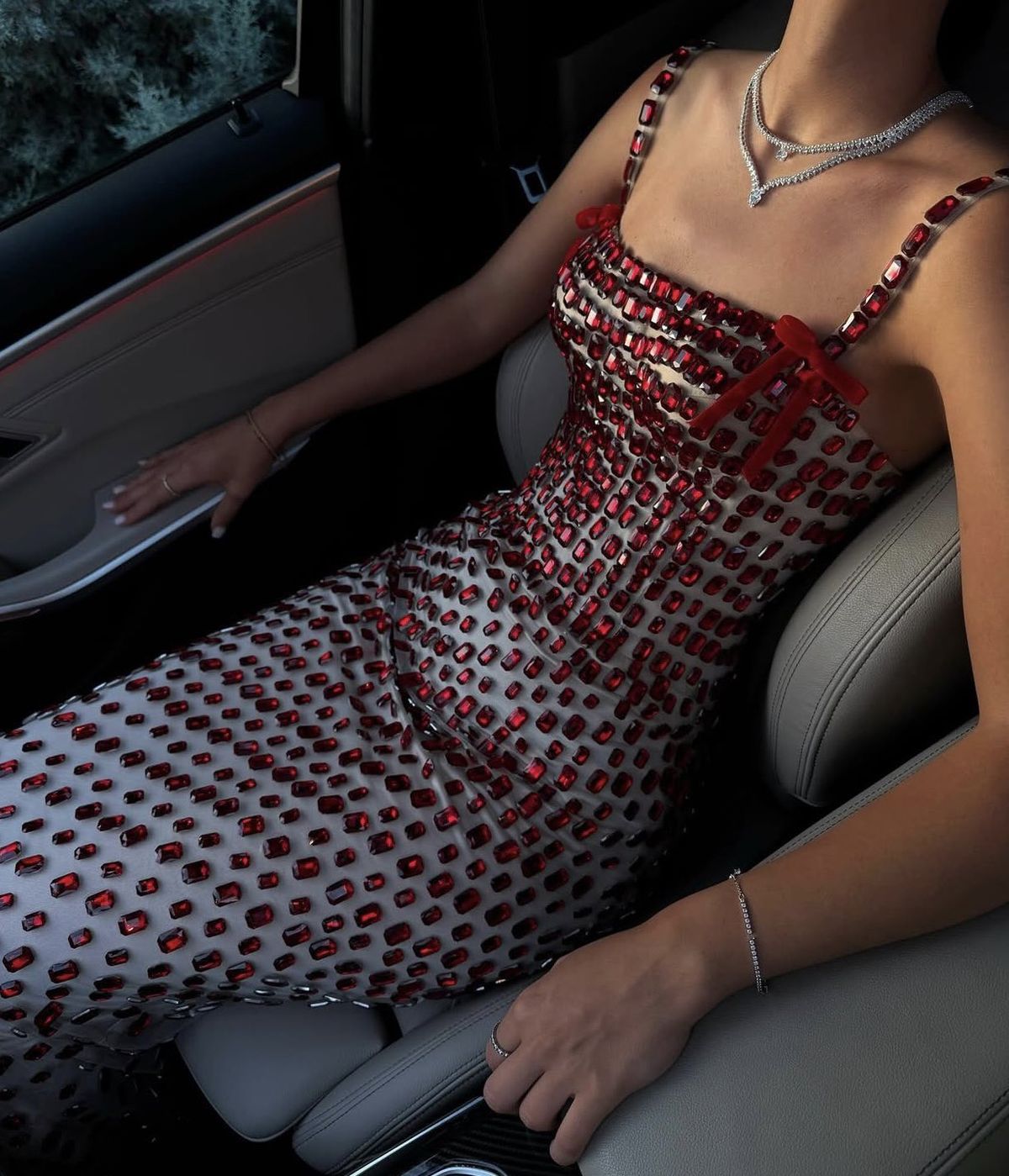 Charming Red Sheath Spaghetti Strap Exquisite Rhinestone Tulle Long Prom Dress Evening Dress DP6685