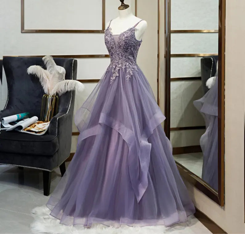 A Line Spaghetti Straps Appliques Ruffle Tulle Prom Dress DP1010
