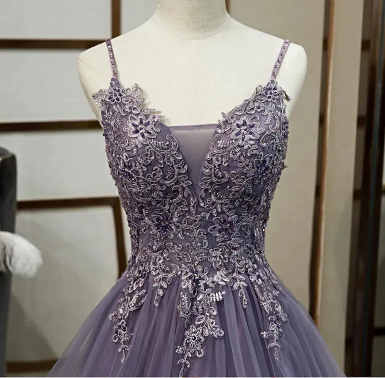 A Line Spaghetti Straps Appliques Ruffle Tulle Prom Dress DP1010