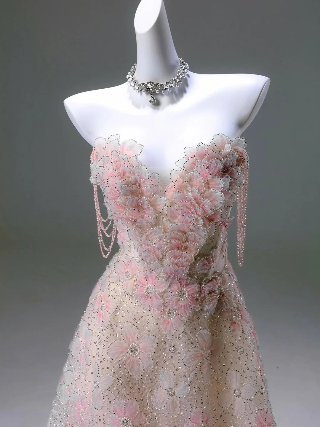 A Line Strapless Floral Layered Beadings Tulle Prom Dresses DP932