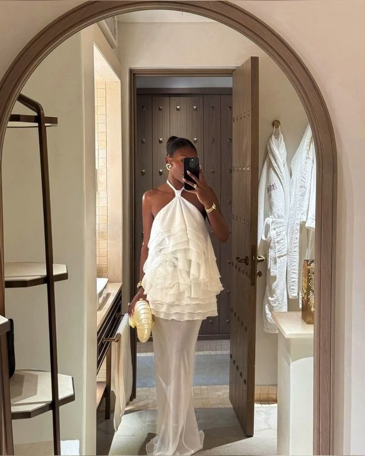 Elegant White Sheath Halter Layered Chiffon Long Prom Dress Evening Dress DP3316