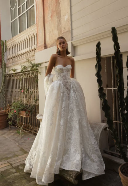 Exquisite Ball Gown Sweetheart Neck White Lace Long Train Wedding Dress DP5821