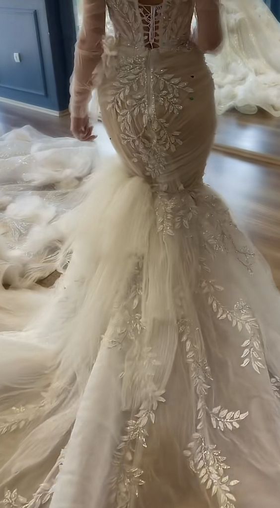 Gorgeous Mermaid Strapless Corset Appliques Tulle Long Sweep Wedding Dress DP1916