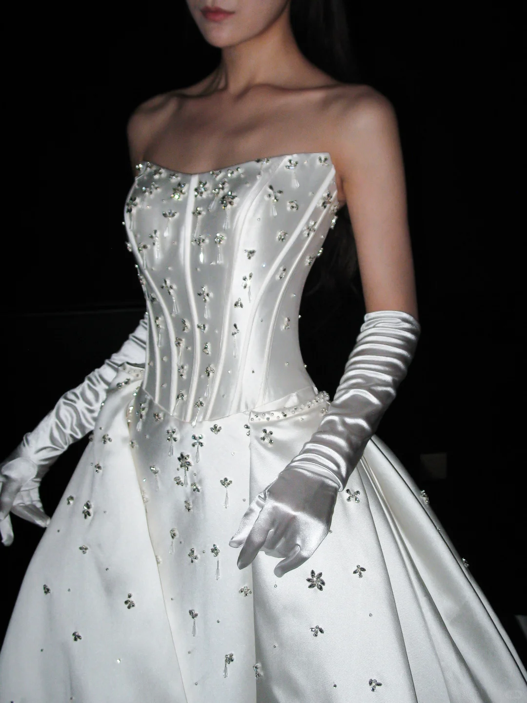 Stunning Ball Gown Strapless Shiny Beaded White Satin Long Train Wedding Dress DP8088