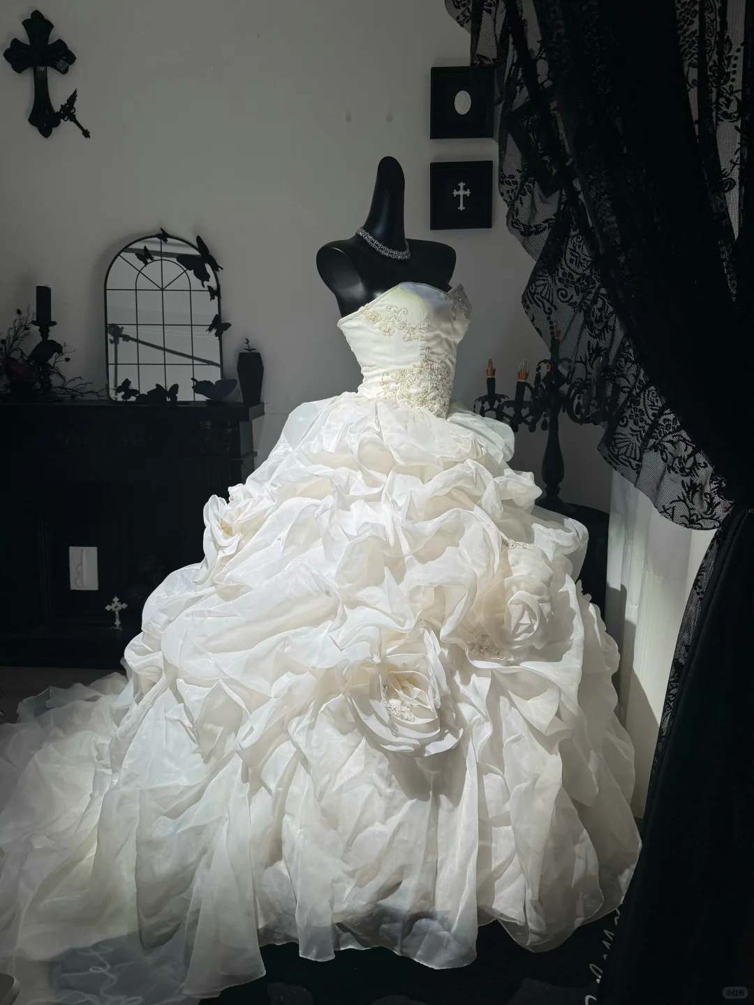 Vintage Ball Gown Strapless Beaded Pleated White Chiffon Prom Dress Quinceanera Dress DP6972