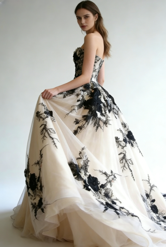 Stunning Ball Gown Sweetheart Neck Black Appliques Tulle Prom Dress Evening Gown DP5038
