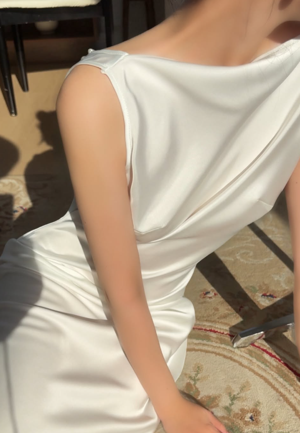 Beautiful Pearl Sheath White Satin Backless Long Prom Dress Evening Dress DP7958