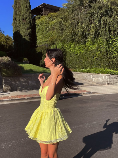Cute A Line Halter Yellow Lace Short Formal Homecoming Dress Middle School Short 16th Birthday Outfits Graduation Dress Cocktail Dresses DP2939