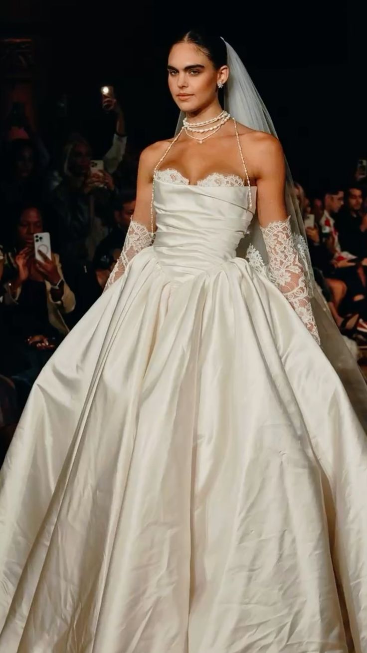 Elegant Ball Gown Strapless Pleated Lace Satin Long Prom Dress Wedding Dress DP3601