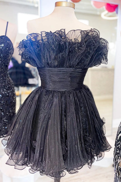 Black Strapless Pleated Tulle Short Homecoming Dress with Ruffles DP7261